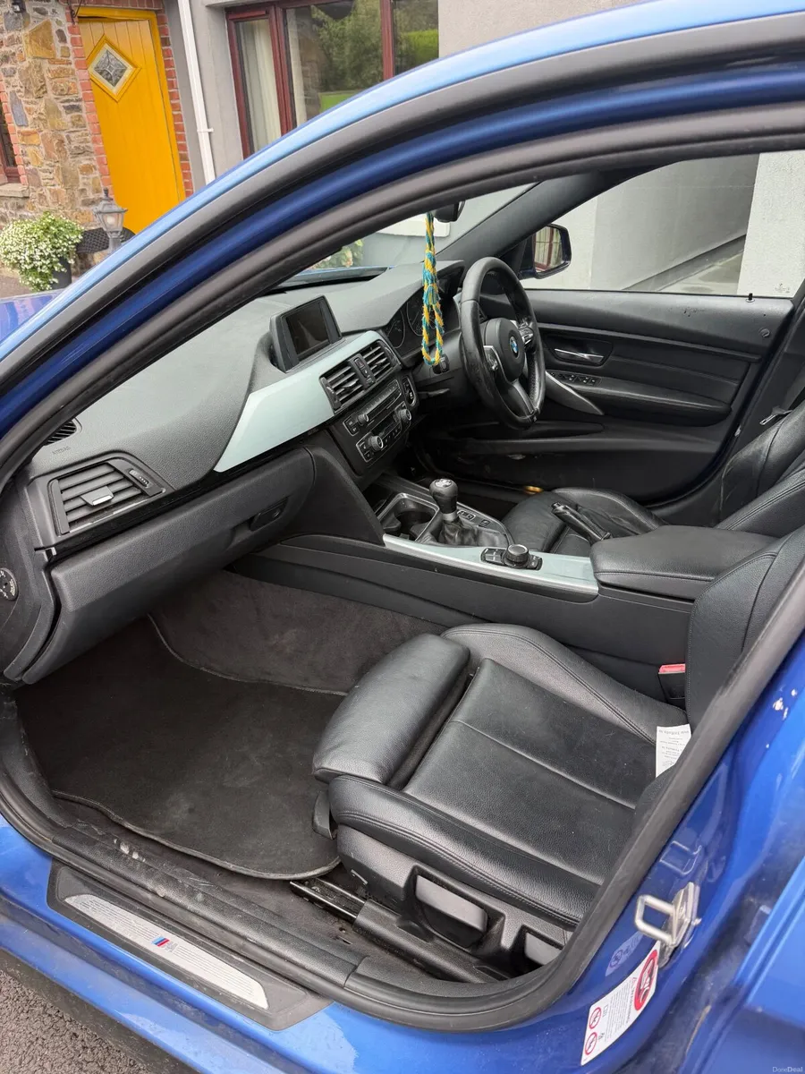 BMW 3-Series 2012 - Image 2