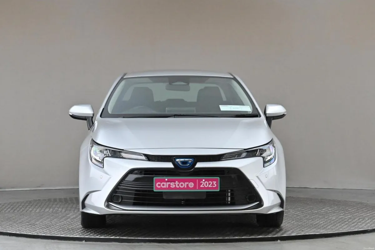 Toyota Corolla 1.8 HYBRID SALOON **REVERSE CAM**RE - Image 2