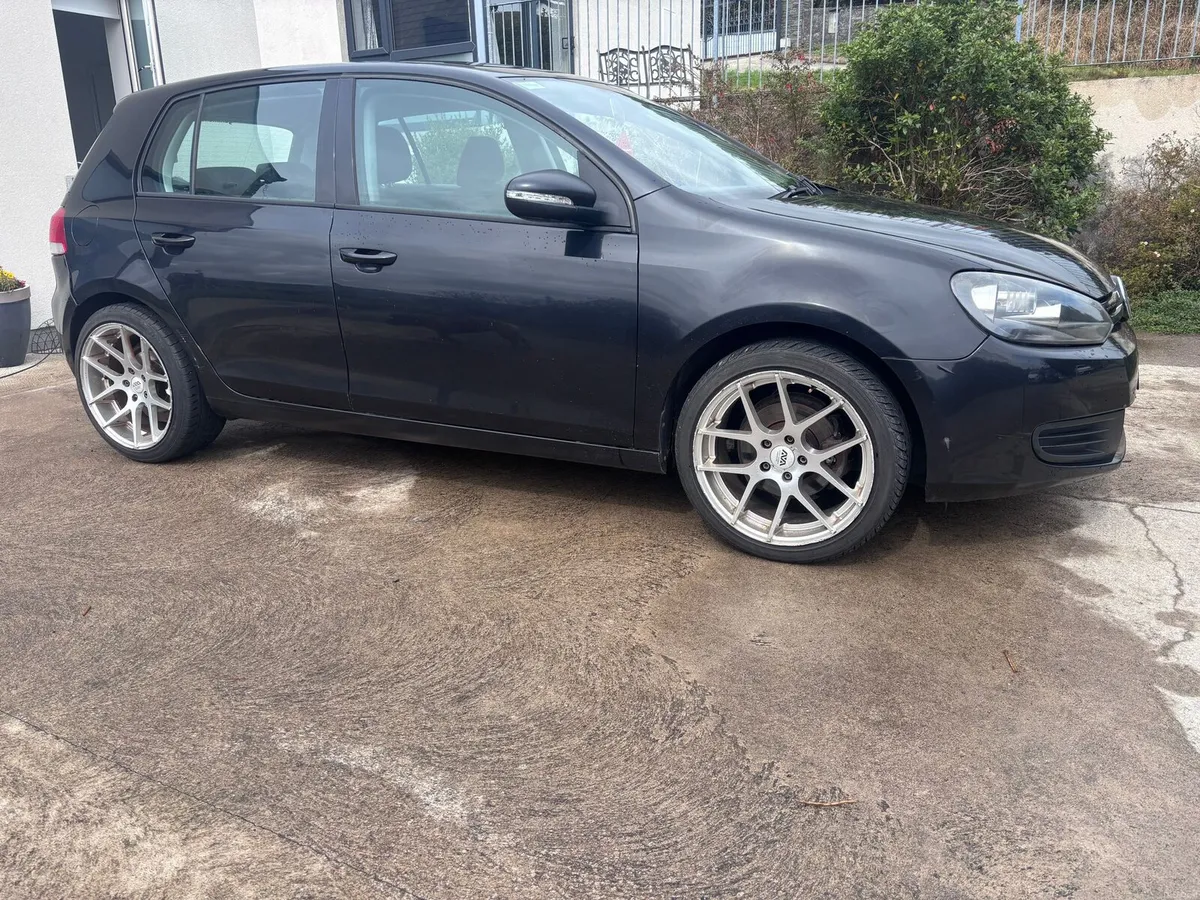 Volkswagon golf - Image 3