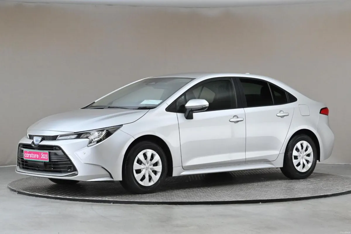 Toyota Corolla 1.8 HYBRID SALOON **REVERSE CAM**RE - Image 4