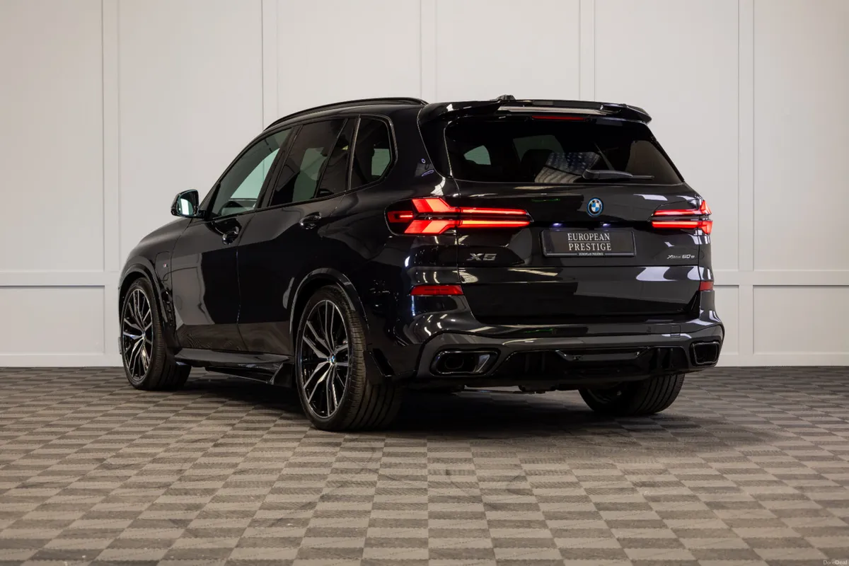 2026 BMW X5 X-Drive 50e M-Sport Pro - Image 4