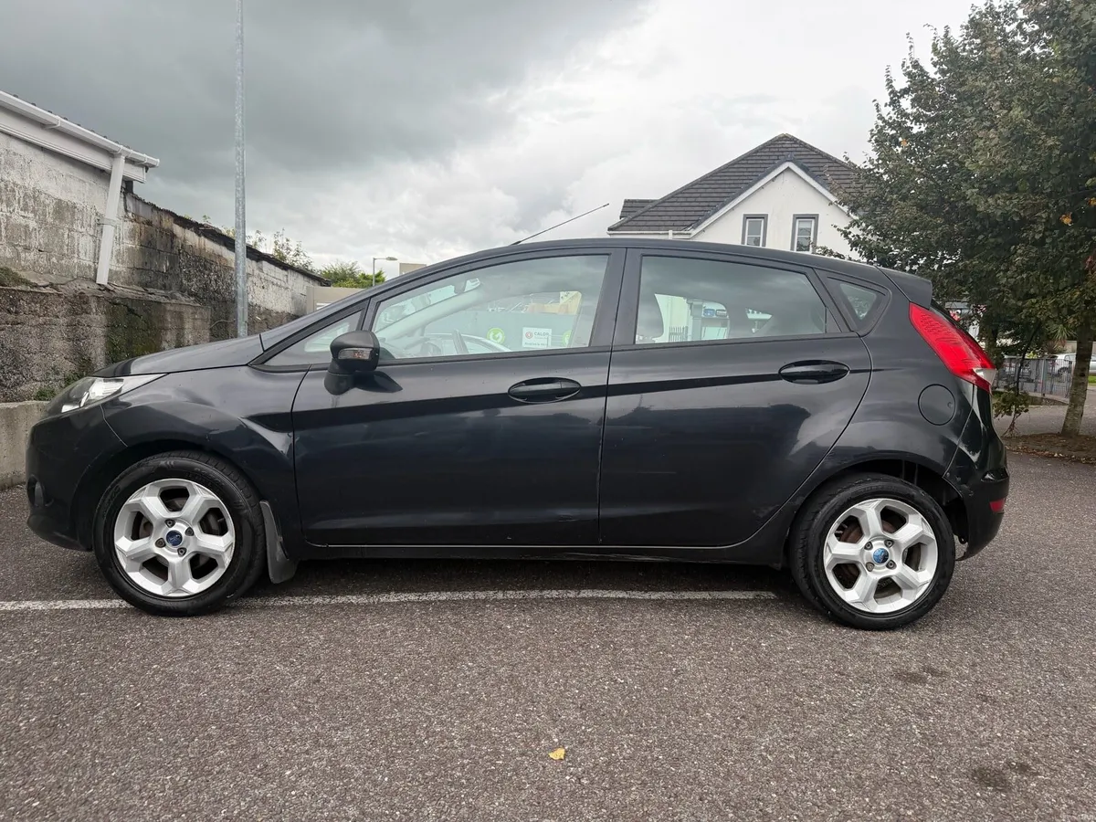 2010 FORD FIESTA NEW NCT 08/27 TAXED 06/27 - Image 6