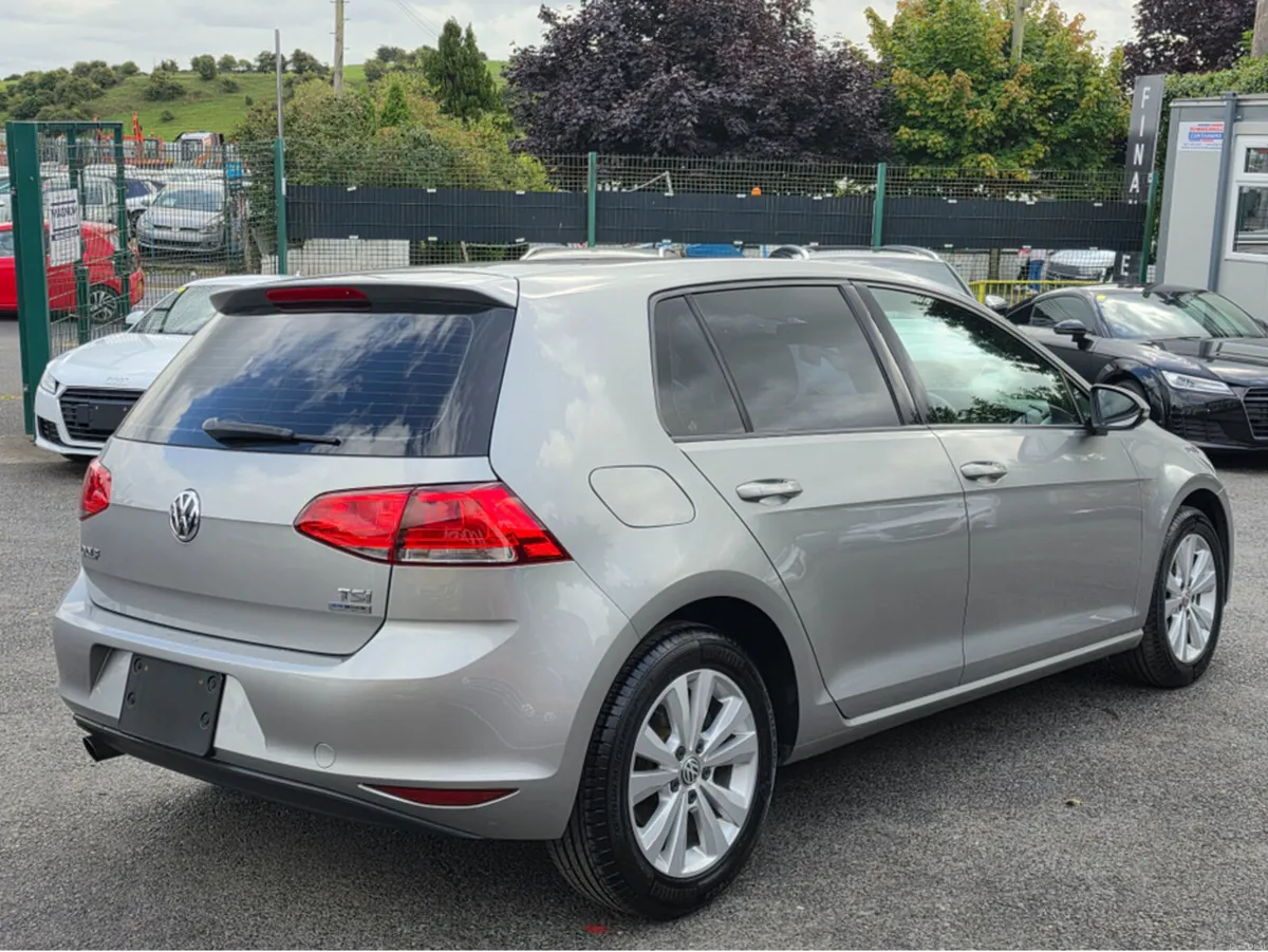 Volkswagen Golf 1.2 TSI AUTOMATIC - REVERSE CAMERA - Image 5
