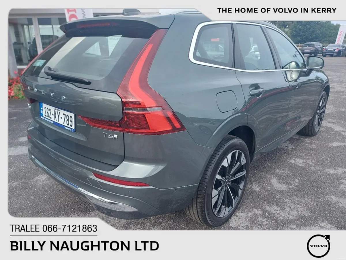 Volvo XC60 T6 PHEV PLUS BRIGHT AWD 5 - Image 5