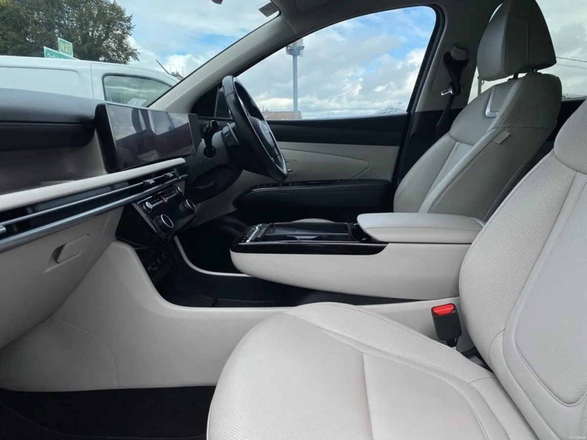 Hyundai Tucson PHEV EXECUTIVE 5DR AUTO - Image 6