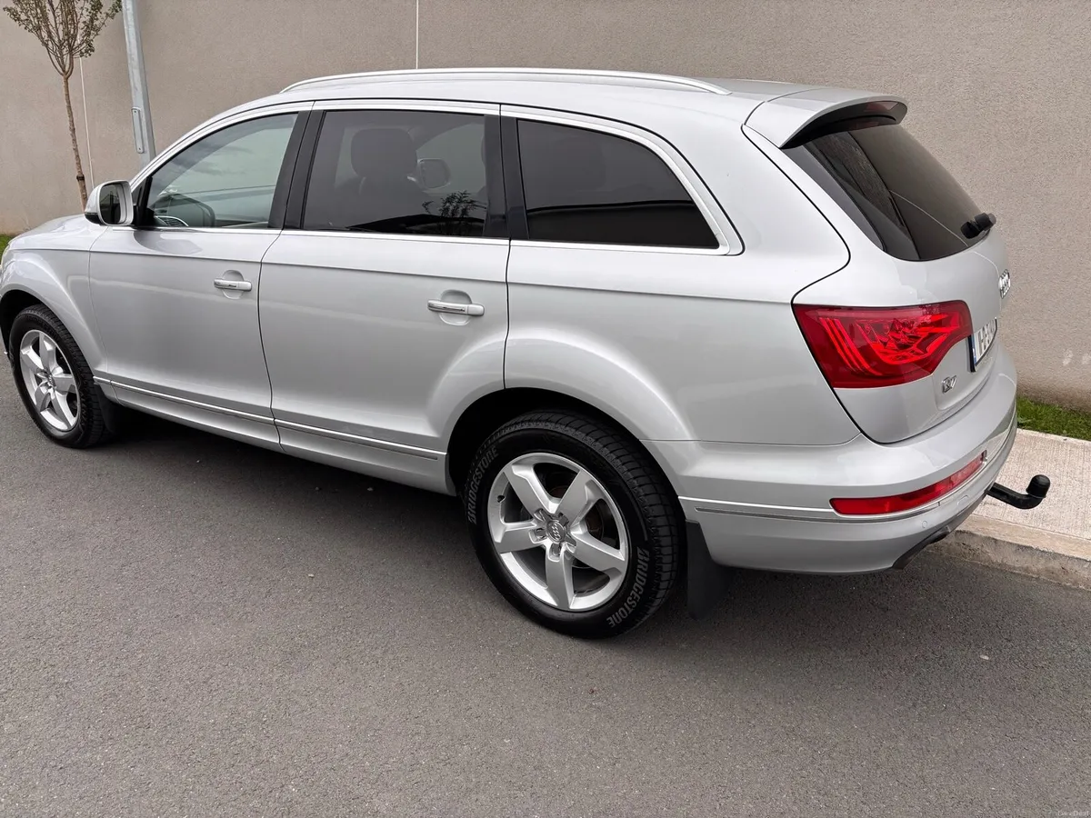 Audi Q7 - Image 5
