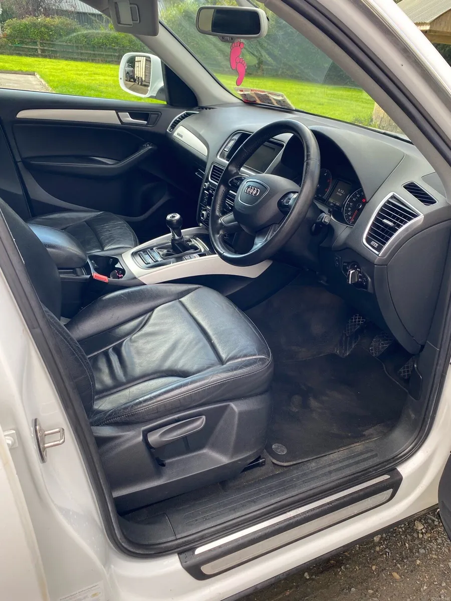 Car - Image 6
