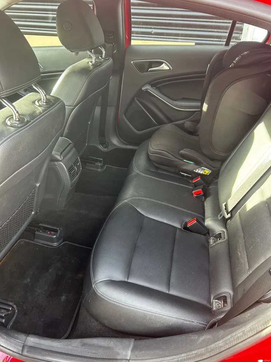 Mercedes-Benz A-Class 2016 - Image 4