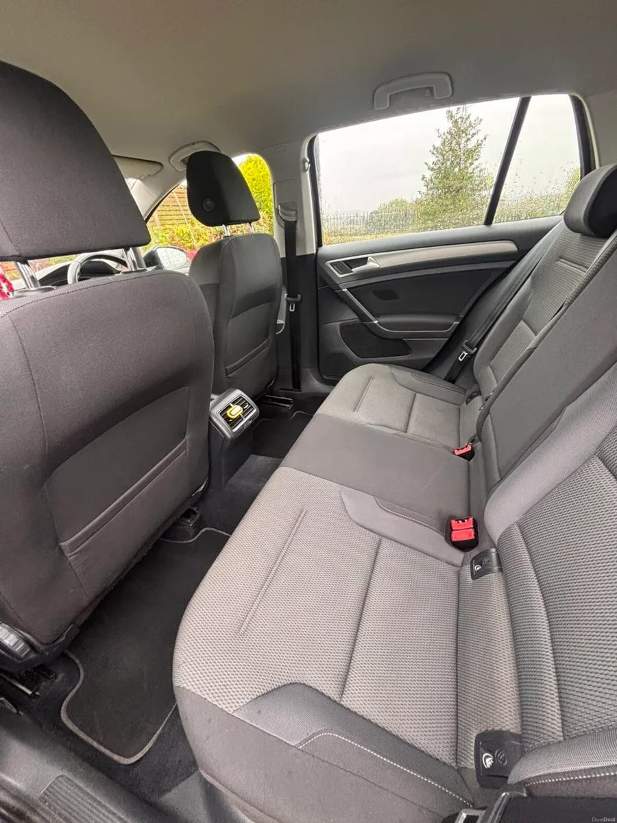 Volkswagen Golf - Image 6