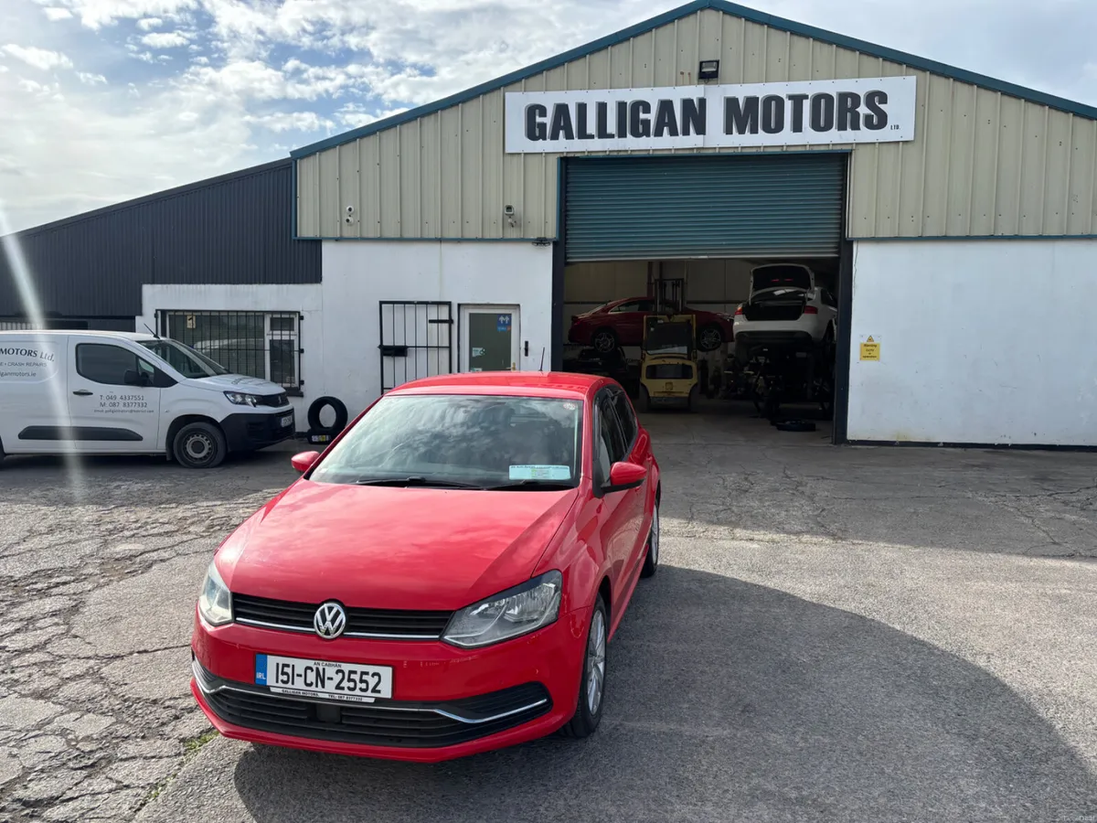Volkswagen Polo 2015 - Image 2