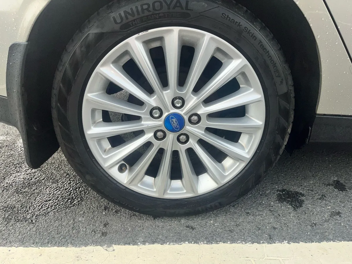 Ford Focus - Image 4