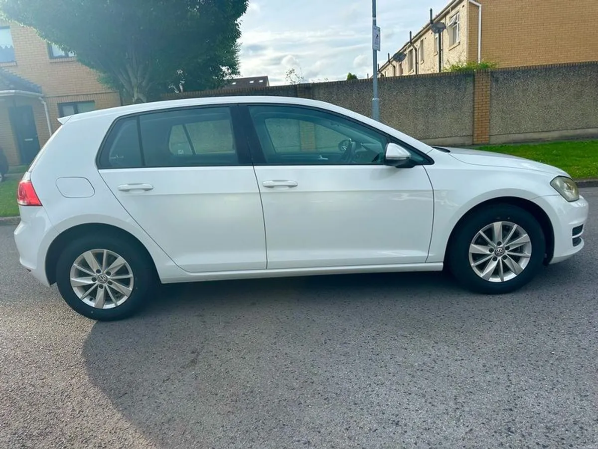 2015 Volkswagen Golf - Image 5