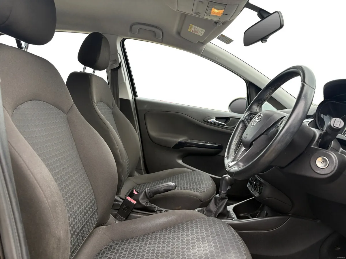 2015 CORSA EXCITE MODEL 1.4 HATCHBACK - Image 4