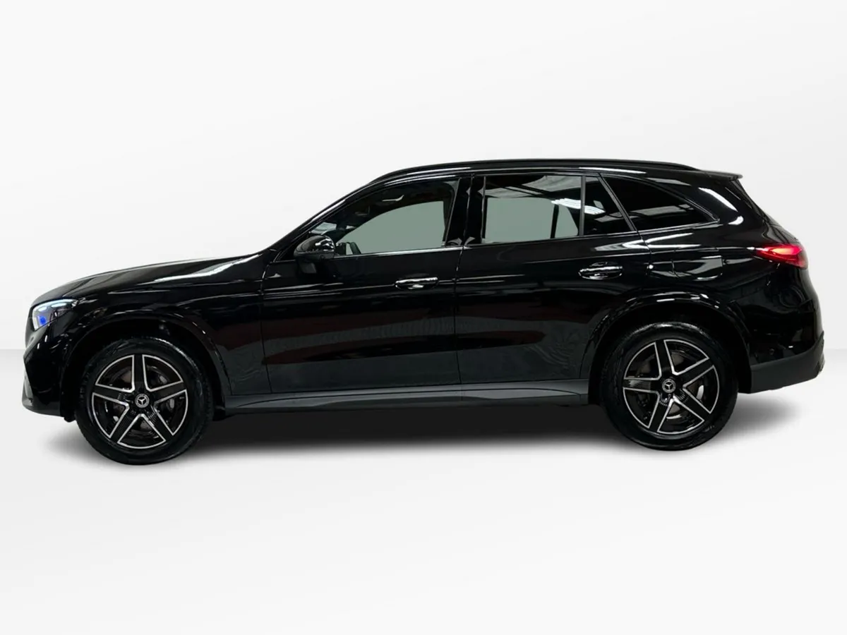 Mercedes-Benz GLC GLC300 DE 4Matic Premium AMG Lin - Image 5