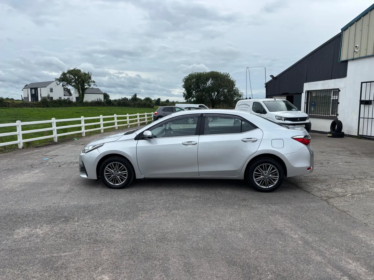 Toyota Corolla 2018 - Image 5