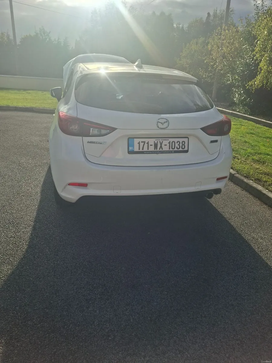 Mazda Mazda3 2017 - Image 4