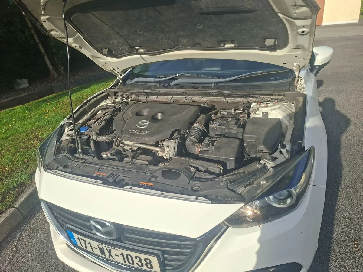 Mazda Mazda3 2017 - Image 3