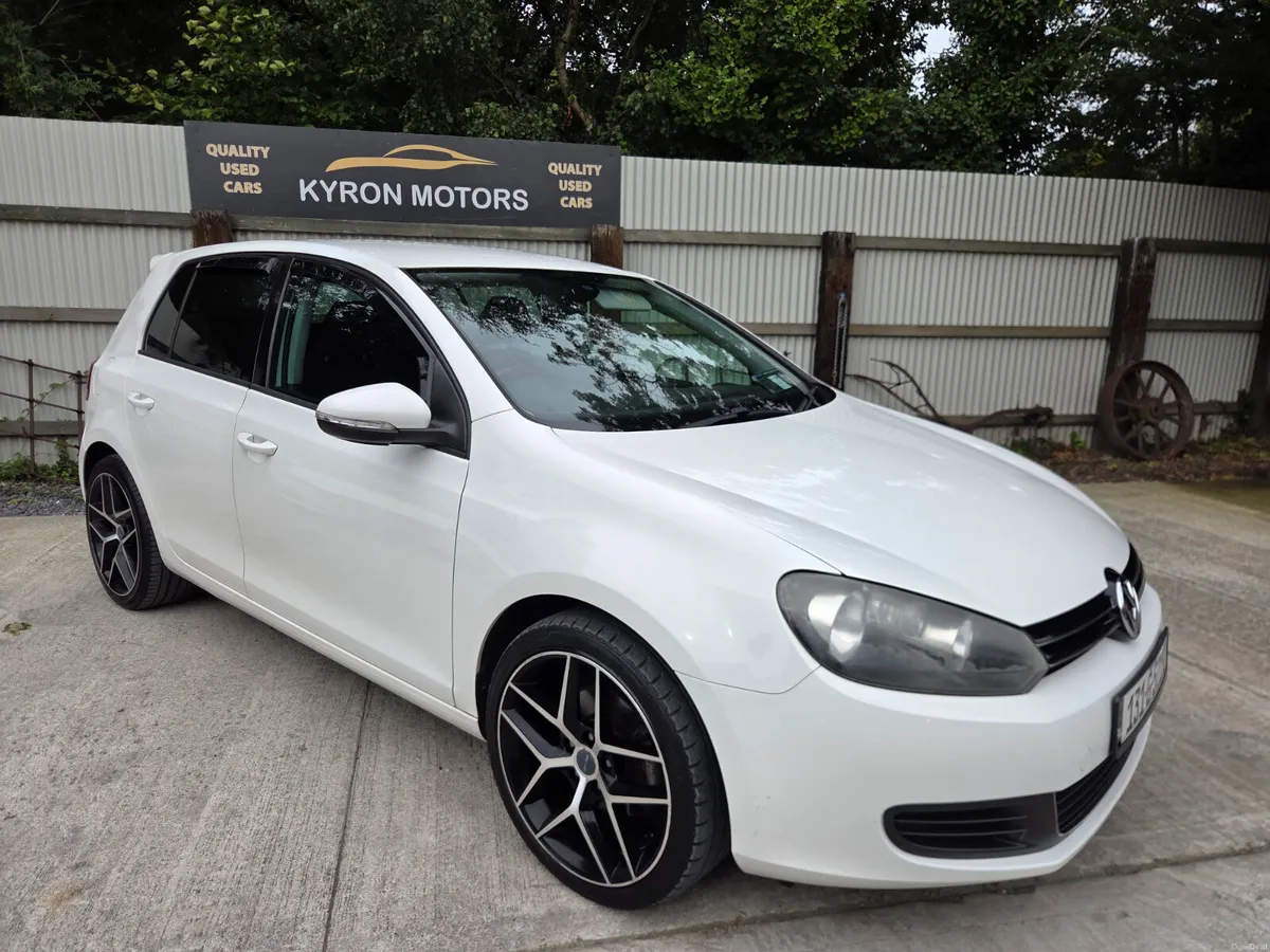 Volkswagen Golf 2013 1.2 Petrol Auto white - Image 4