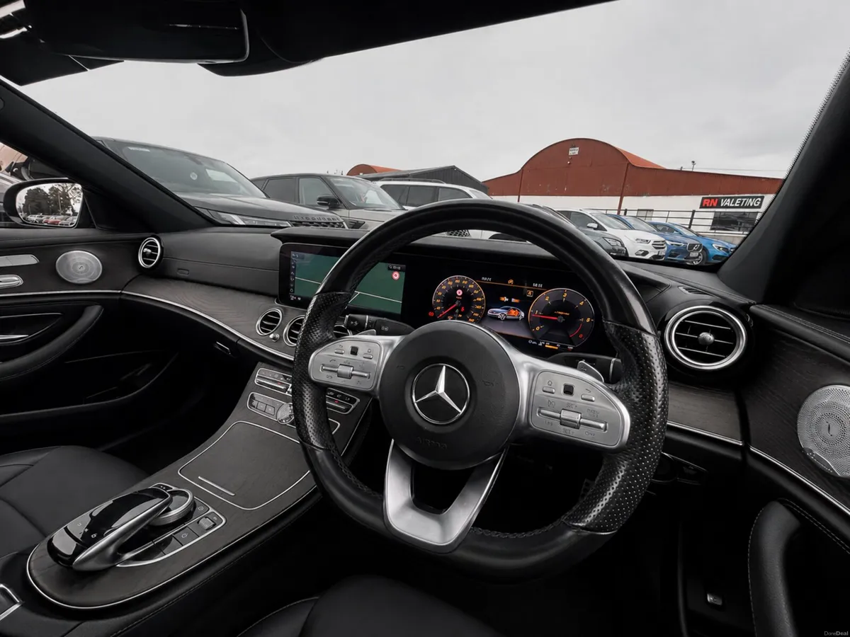 201 Mercedes E300CDI AMG PREMIUM PLUS - Image 3