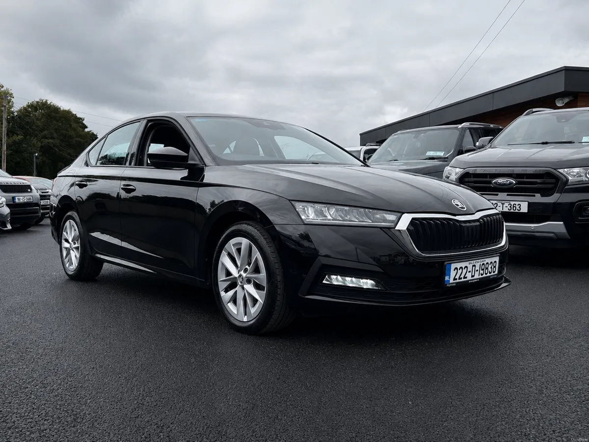 222 Skoda Octavia 2.0TDI 115 AMBITION - Image 1