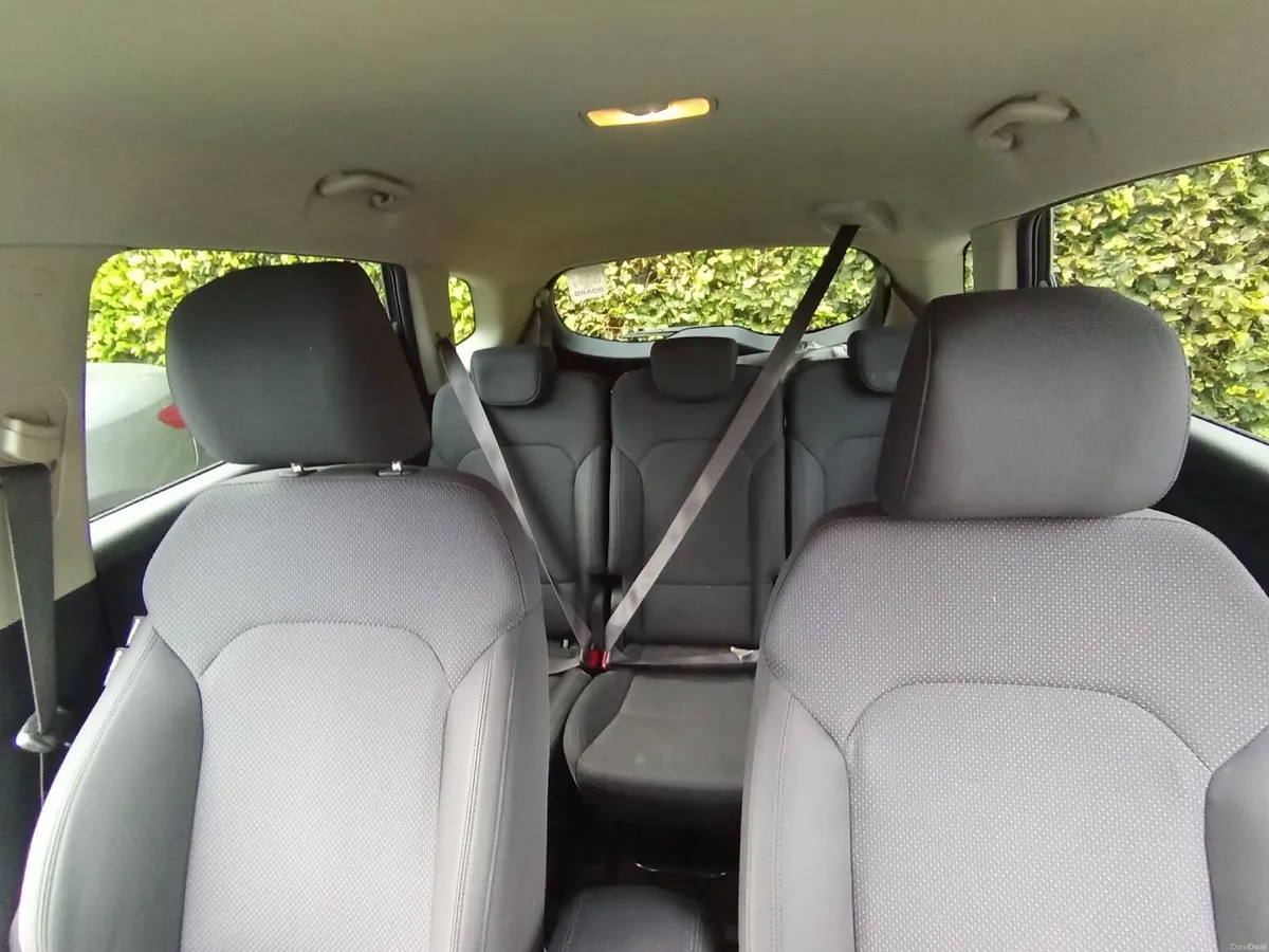 Kia Carens 2014 - Image 2