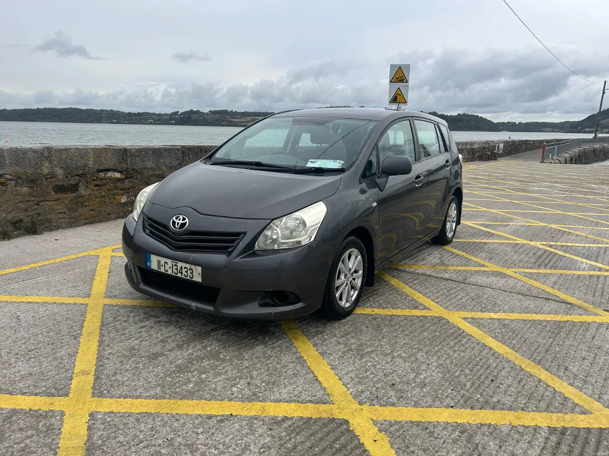 Toyota Verso Dsl. 7 Seat. 2011 - Image 1