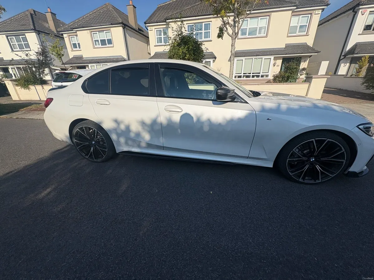 BMW 330E - Image 3