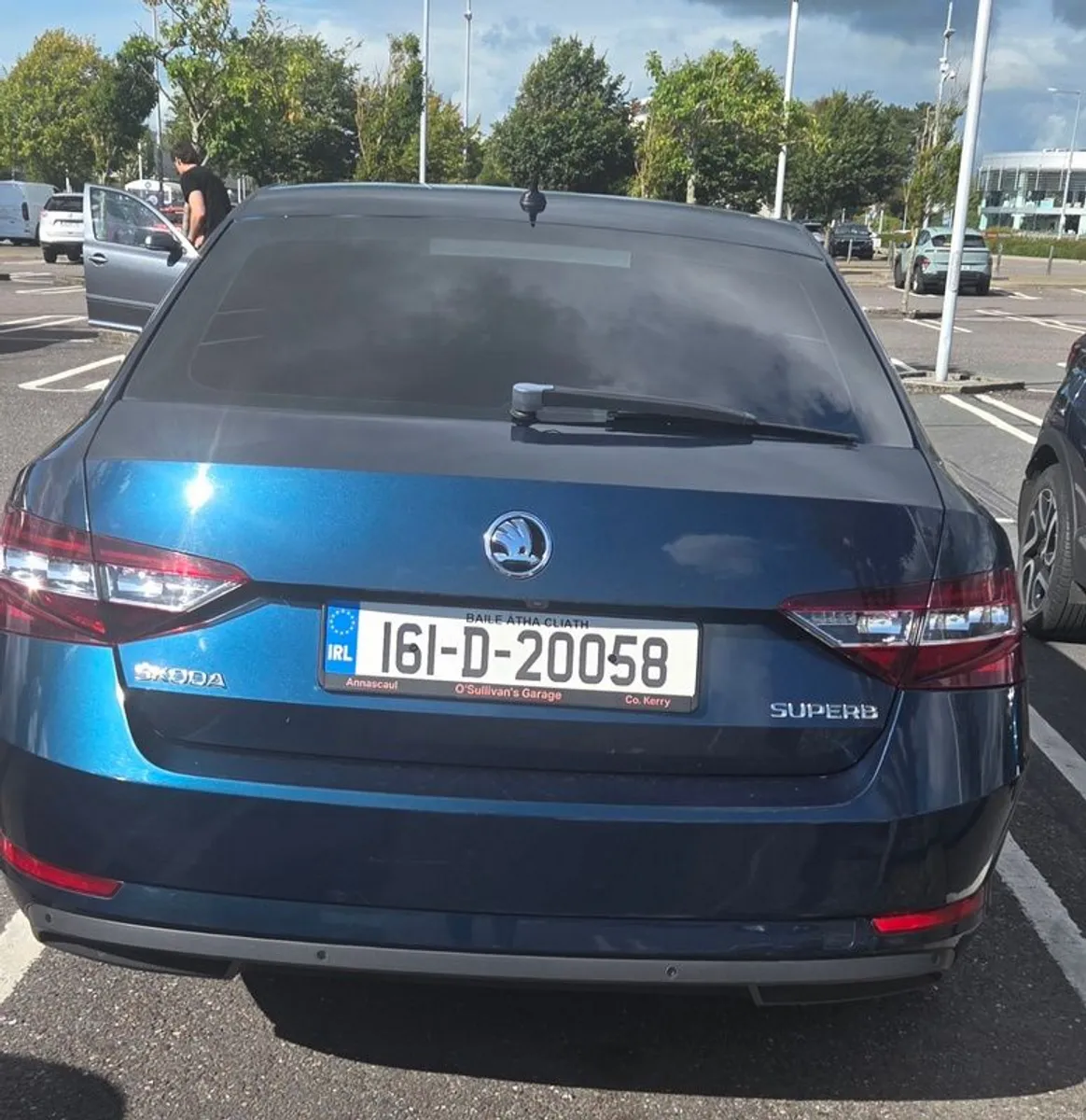 2016 Skoda Superb - Image 2