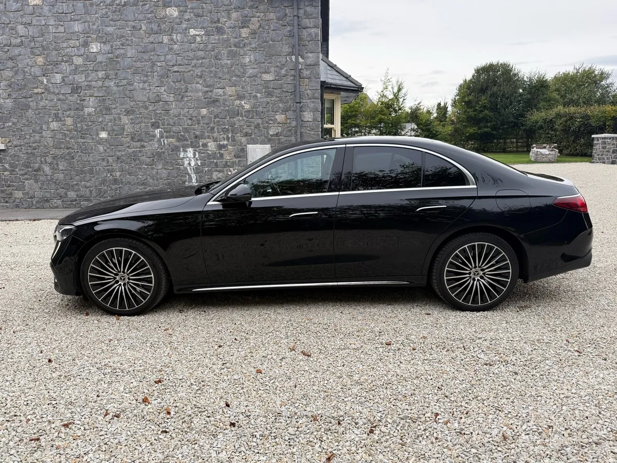 Mercedes E300de AMG Line plus 2 Edition - Image 4