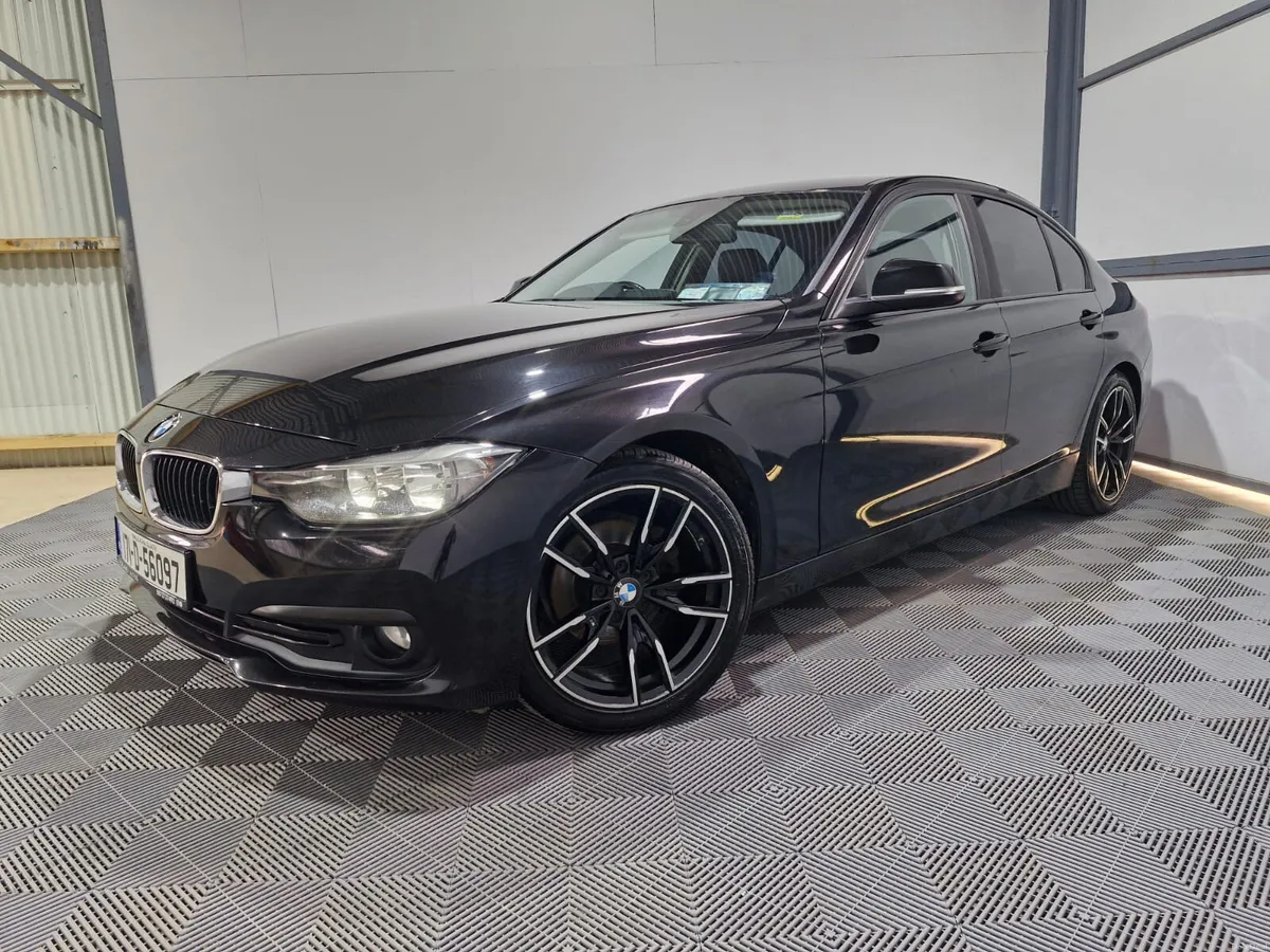 2017 BMW 320D Efficient Plus 2.0 Manual - Image 4