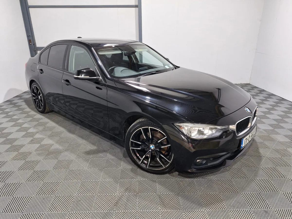 2017 BMW 320D Efficient Plus 2.0 Manual - Image 2
