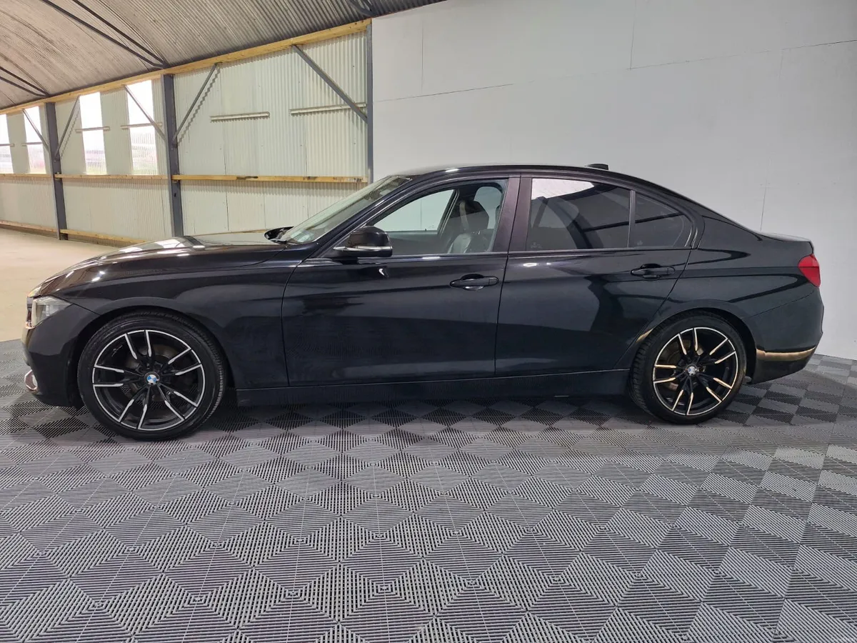 2017 BMW 320D Efficient Plus 2.0 Manual - Image 6