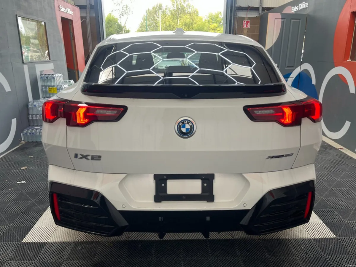 BMW iX2 2024 BMW Ix2 4WD XDRIVE 30 M-SPORT AUTOMAT - Image 4
