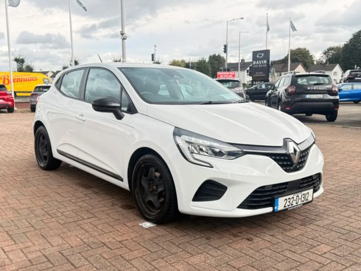 Renault Clio Equilibre TCE 90 MY22.5 5DR - Image 1