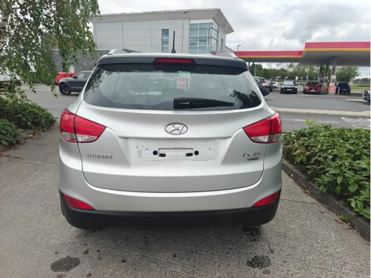 Hyundai ix35 LOW KMS, DIESEL - Image 2