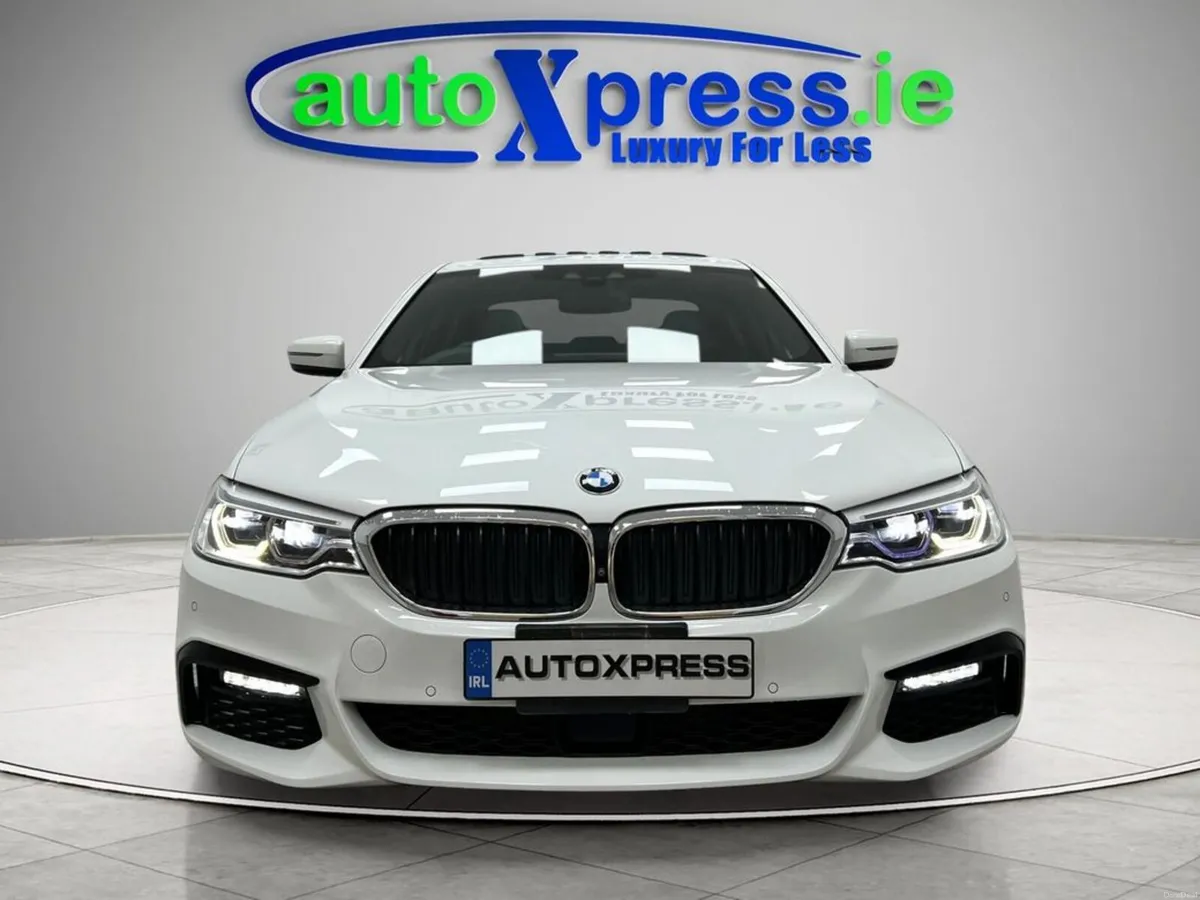 BMW 5-Series M-SPORT 523d , Panoramic sunroof, Aut - Image 3