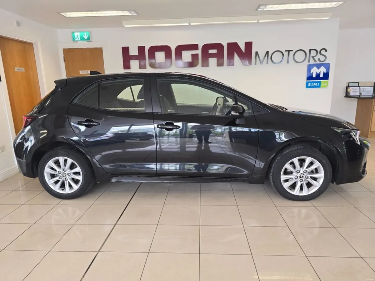 Toyota Corolla Hybrid Luna H/B Automatic - Image 3
