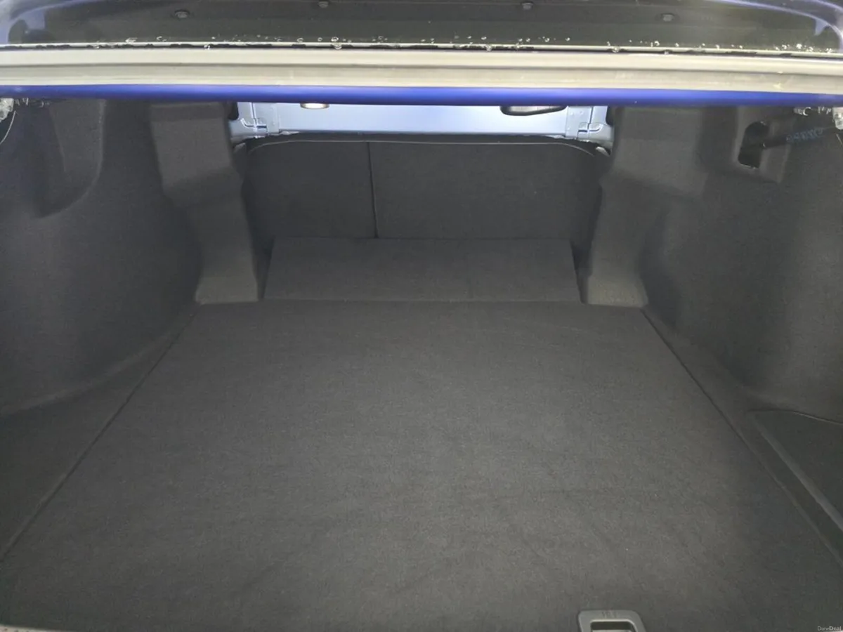 Toyota Camry Hybrid World Sport Premier Edition Au - Image 6