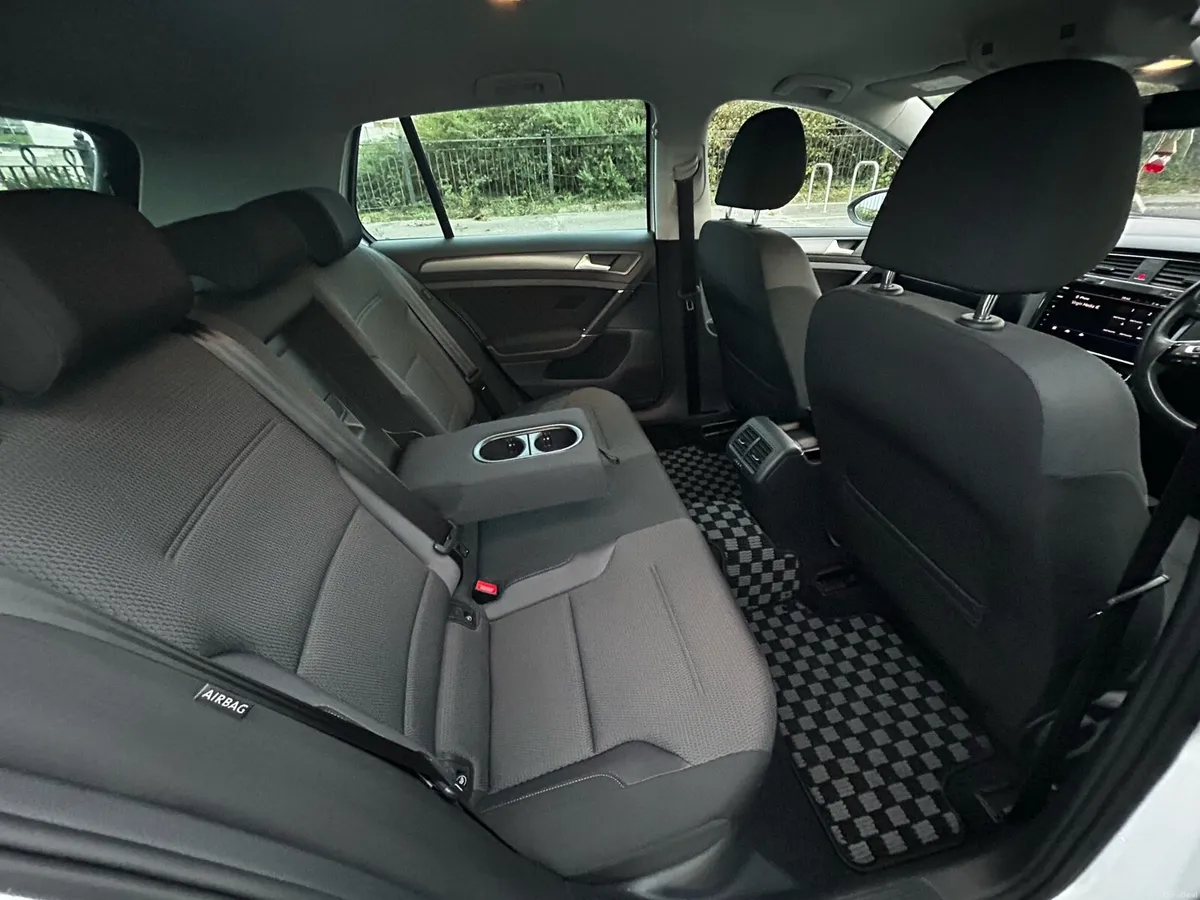 Volkswagen Golf - Image 6
