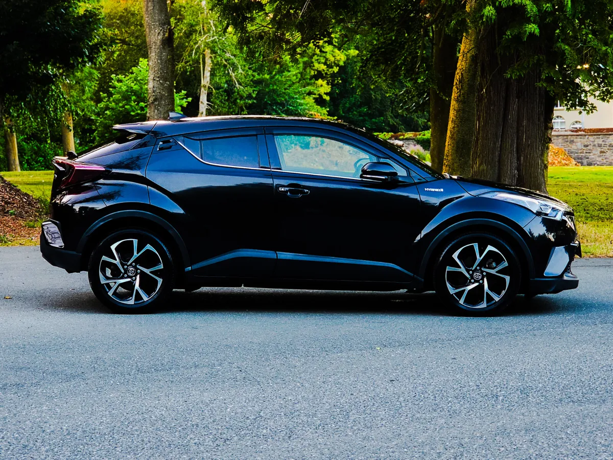 2018 Toyota C-HR  1.8 Petrol Hybrid Auto G Package - Image 6