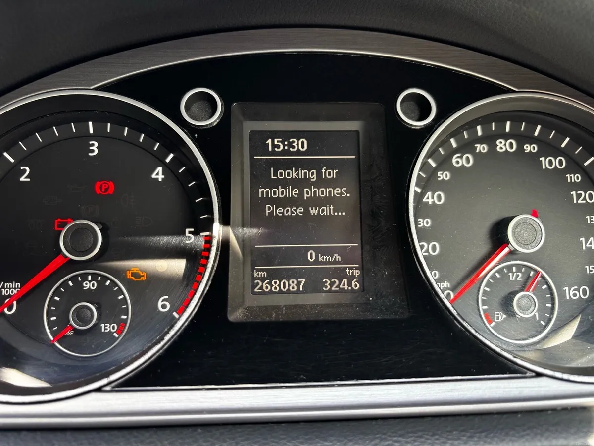 Volkswagen Passat 2.0L Diesel Executive Style - Image 6
