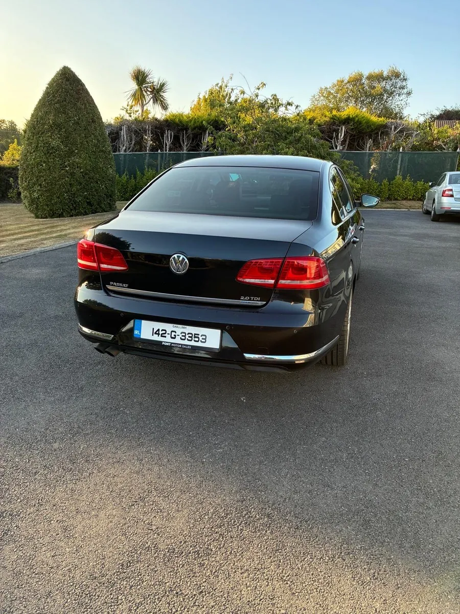 Volkswagen Passat 2.0L Diesel Executive Style - Image 2