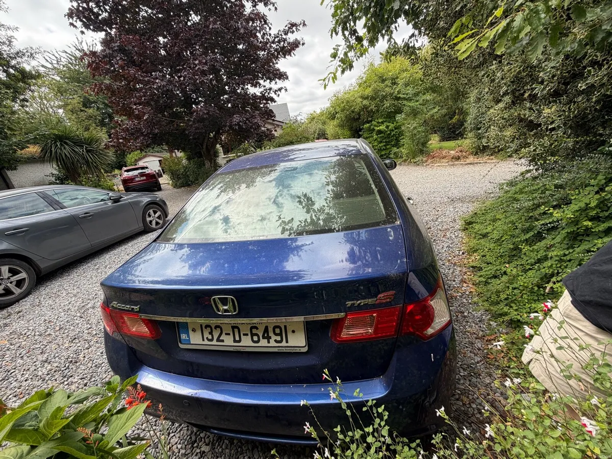 Honda Accord 2013 - one owner from new - Image 4