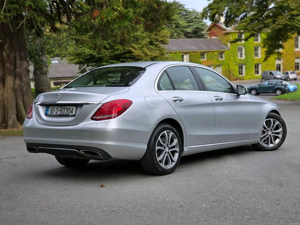 2016 C350e Plug In Hybrid NEW NCT - Image 4