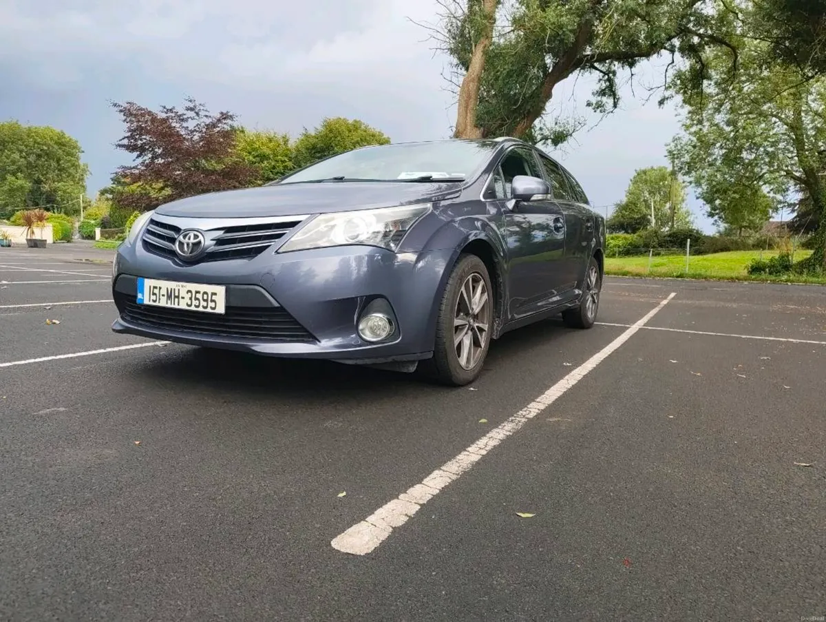 Toyota Avensis Estate - Image 4