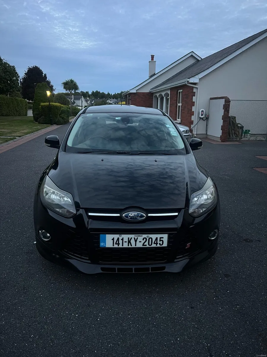 **SOLD**🚗Ford Focus Zetec 1.6 FSH + NCT/Tax - Image 1