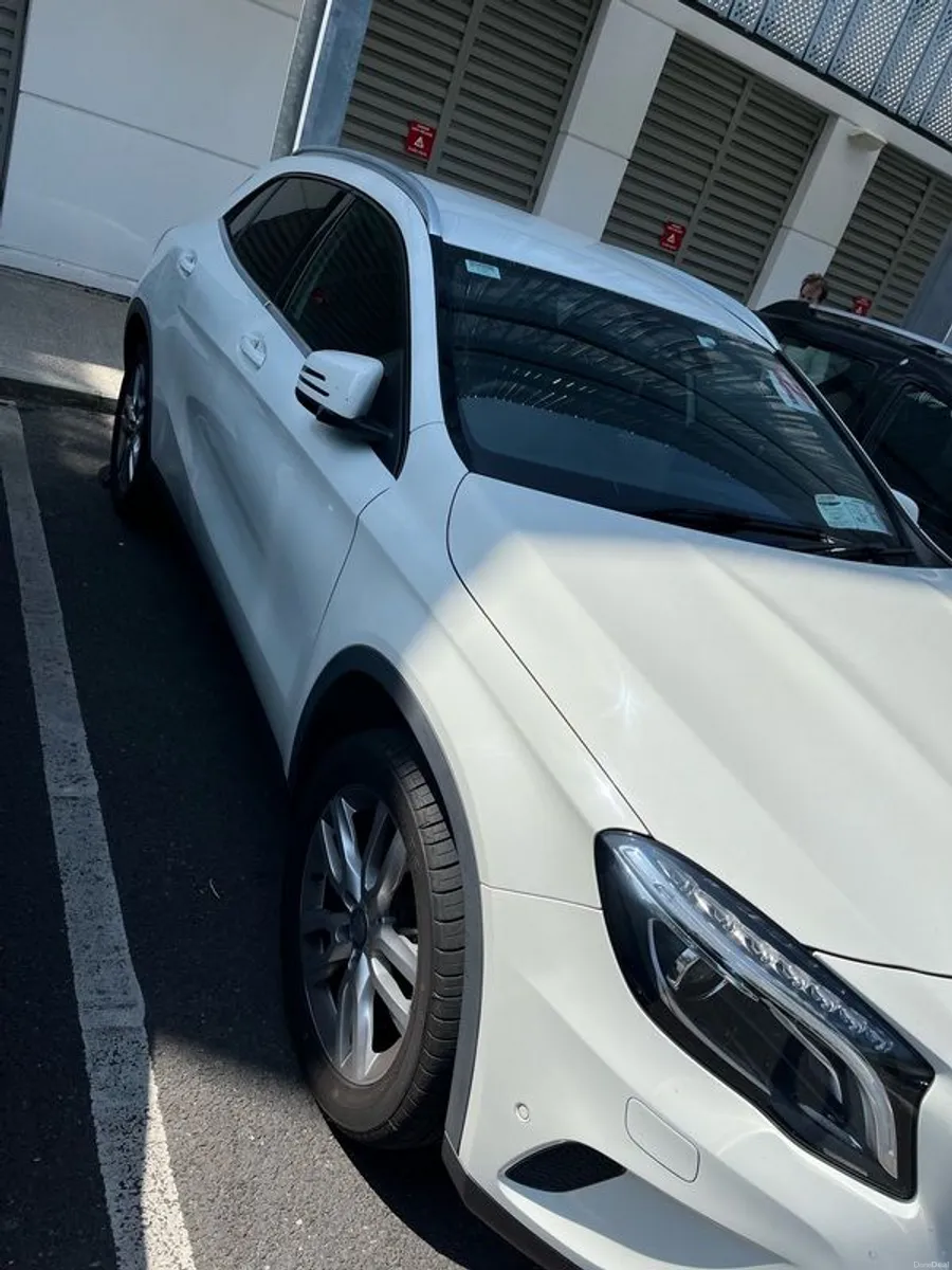 2015 Mercedes Benz GLA 180 1.6 Petrol Automatic 109000 km NCT 062027 - Image 4