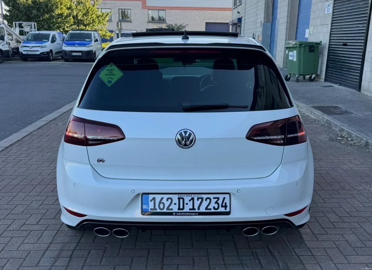 Volkswagen Golf R Oryx White - Image 3