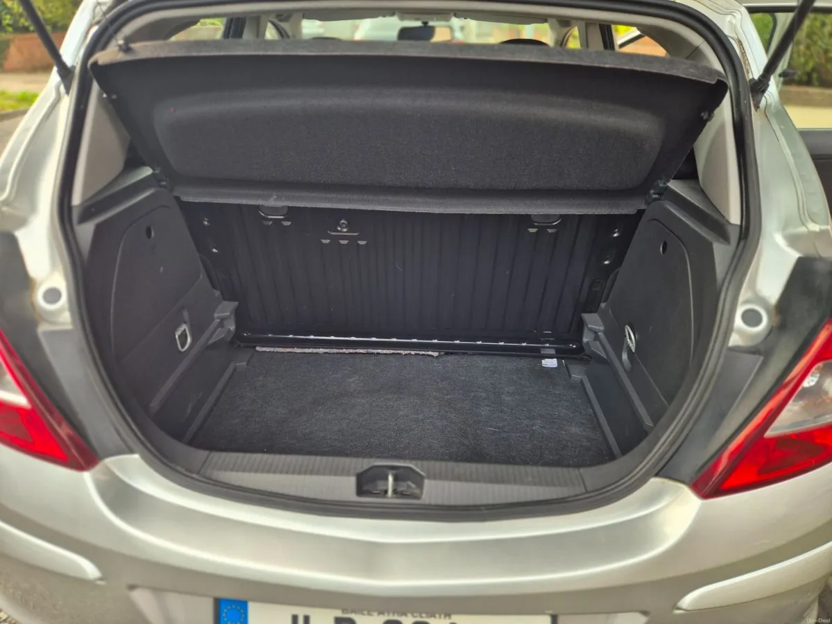 Opel Corsa 2011 - Image 3