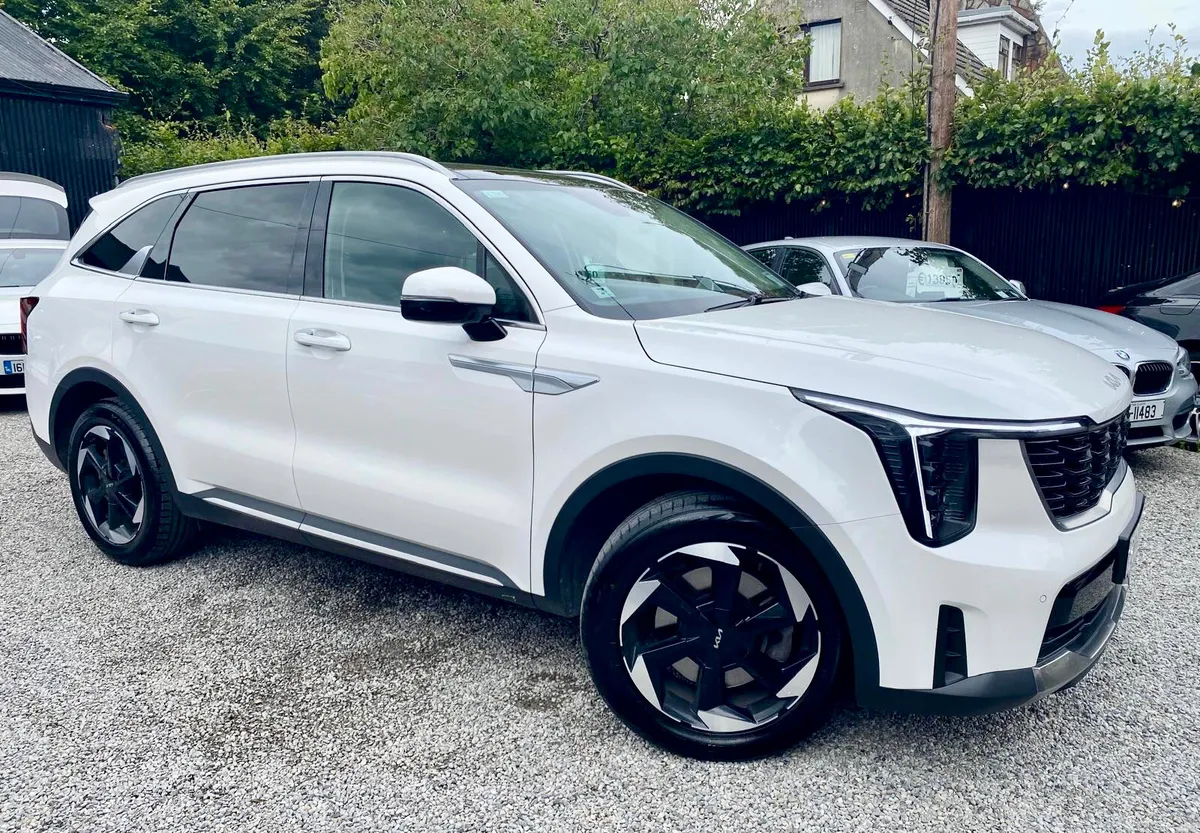 (241) Kia Sorento PE Facelift 2.2 CRDi Automatic 7 - Image 5